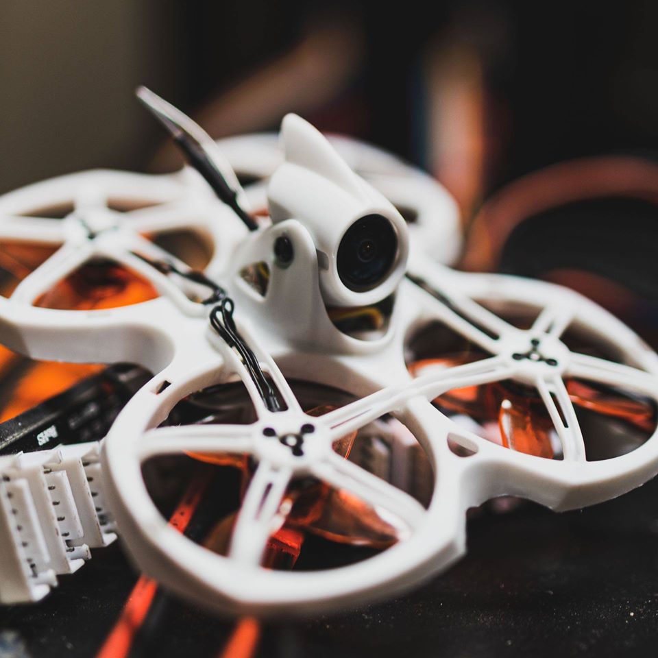 Emax-Drone de course Tinyhawk  - Eachine Drone E010 avis et prix
